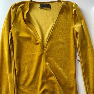 Urban Outfitters - Size XS (brand new)